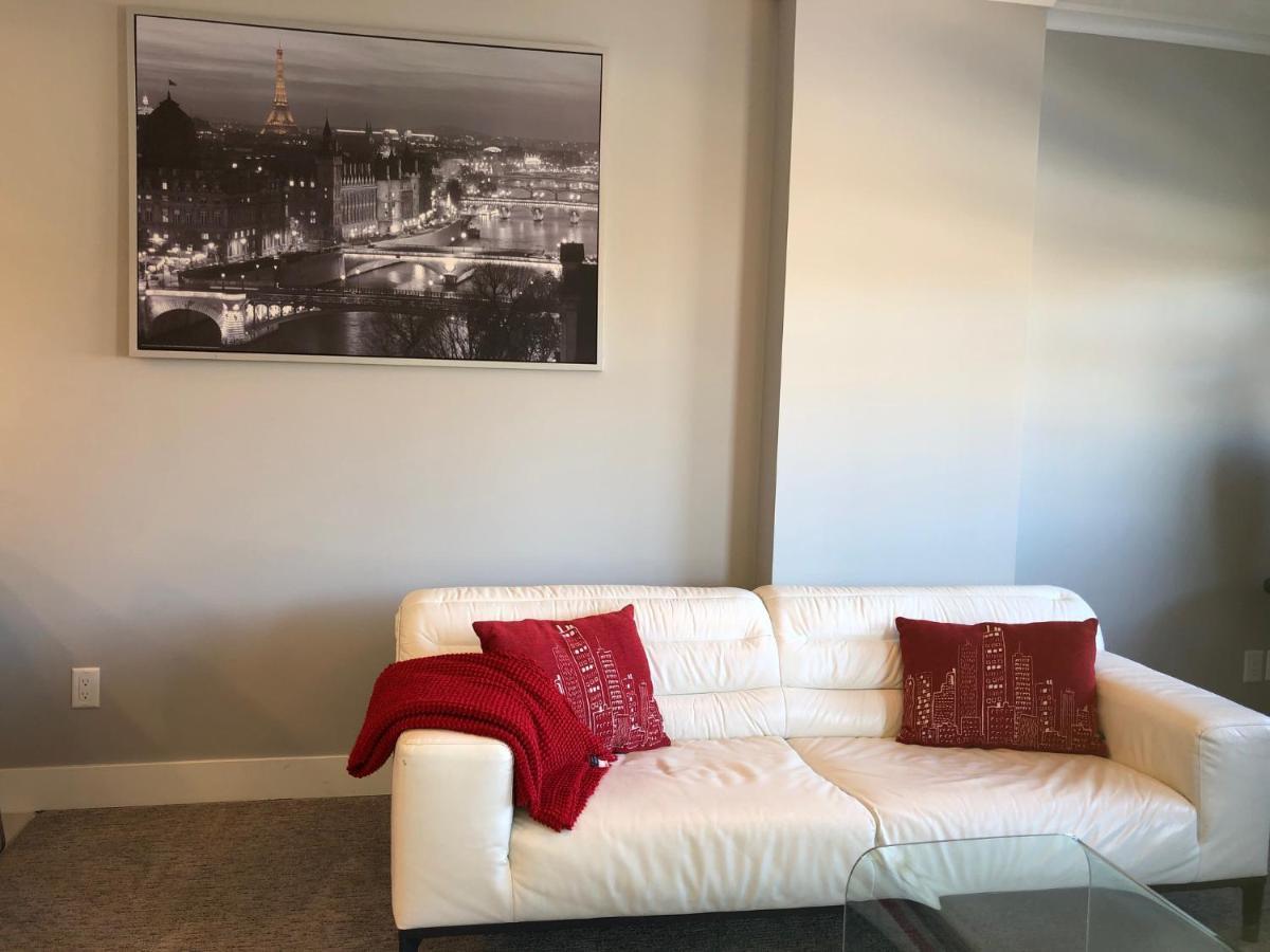 Amicable, Cozy, High Speed Internet, Sleeps 2 Riverview Downtown Apartment YYC Kültér fotó