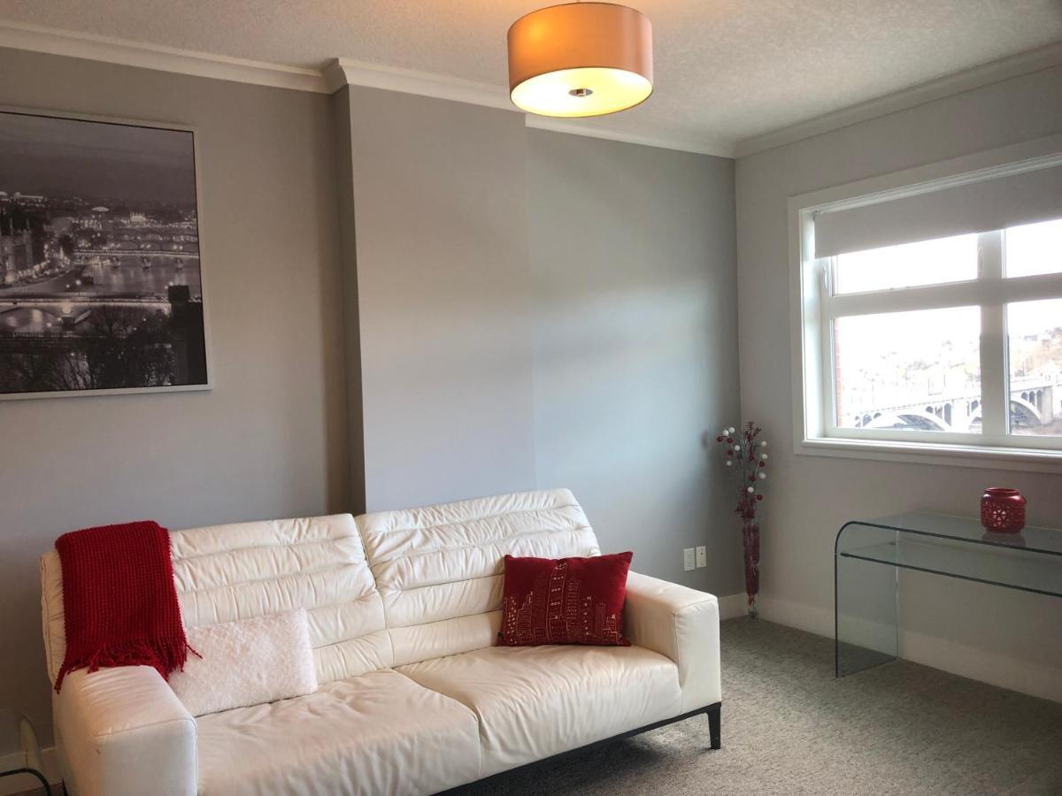 Amicable, Cozy, High Speed Internet, Sleeps 2 Riverview Downtown Apartment YYC Kültér fotó