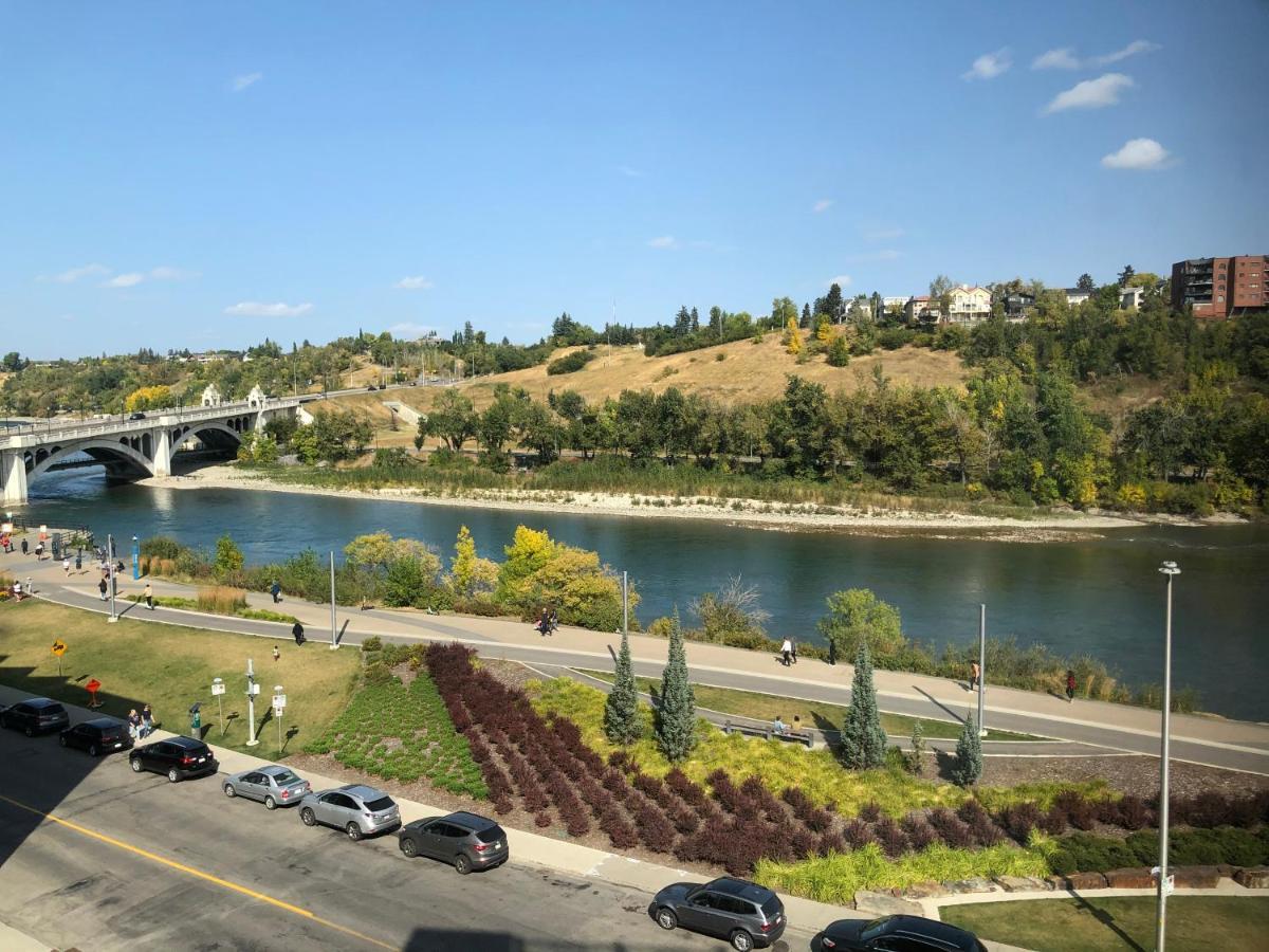 Amicable, Cozy, High Speed Internet, Sleeps 2 Riverview Downtown Apartment YYC Kültér fotó